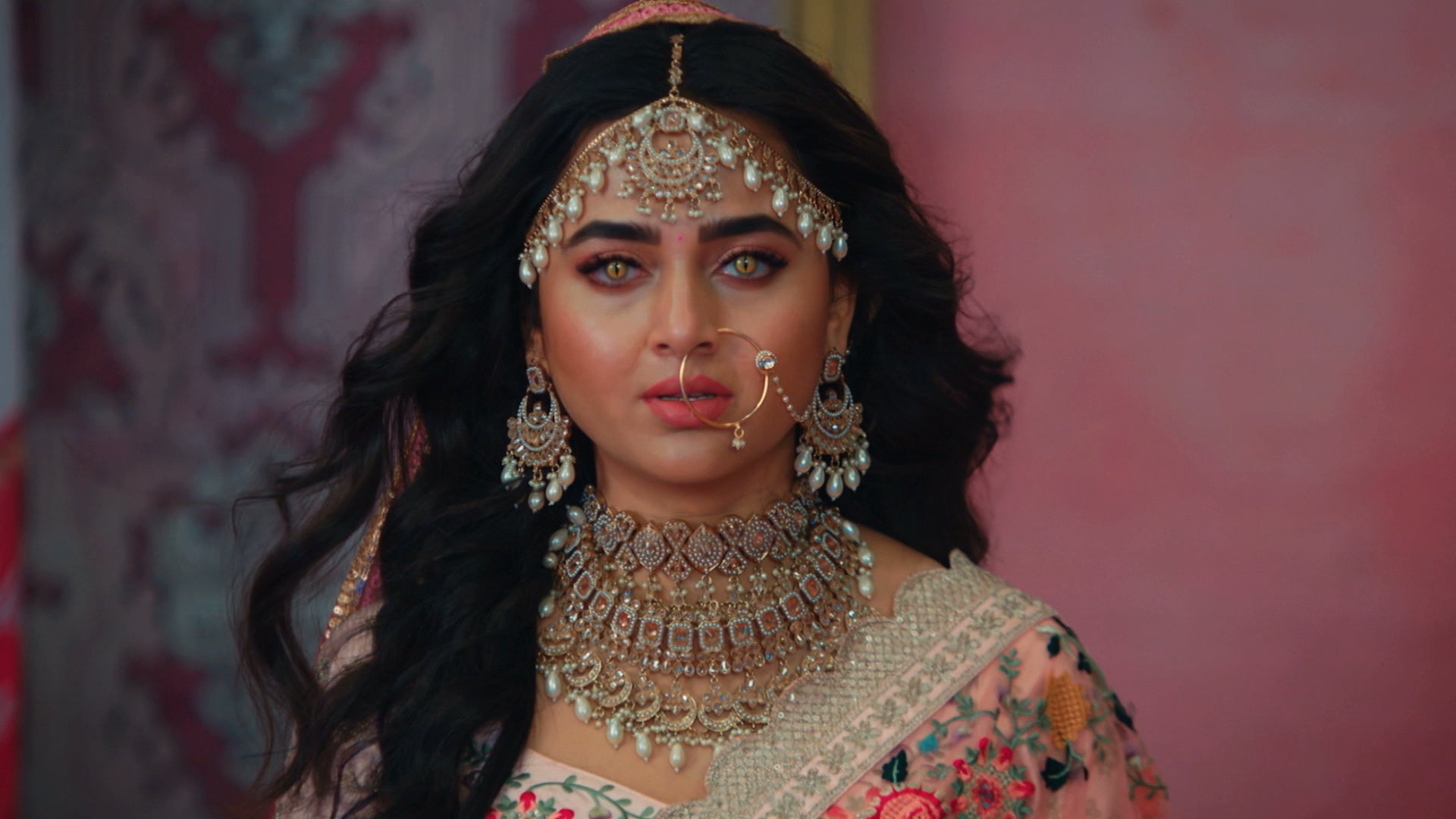 Watch Naagin Bengali Season Episode Prarthana Confronts Mahek