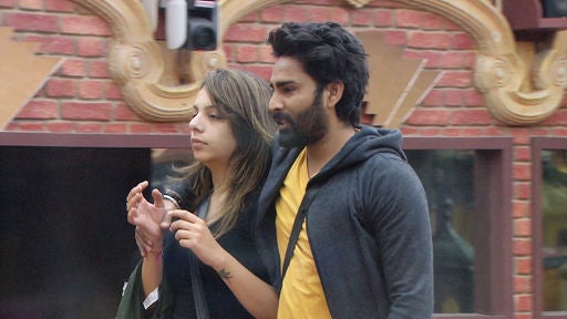 Watch Highlights Day Manveer Tries To Sought Out Differences With