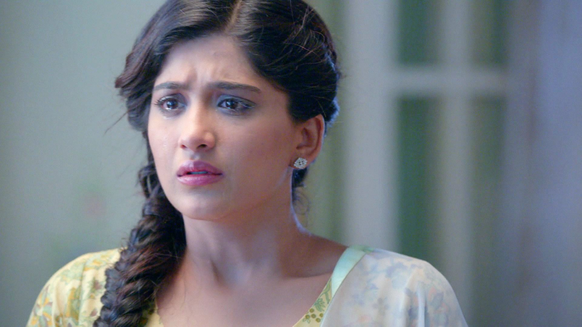 Watch Choti Sarrdaarni Season Episode Meher Stuck Between