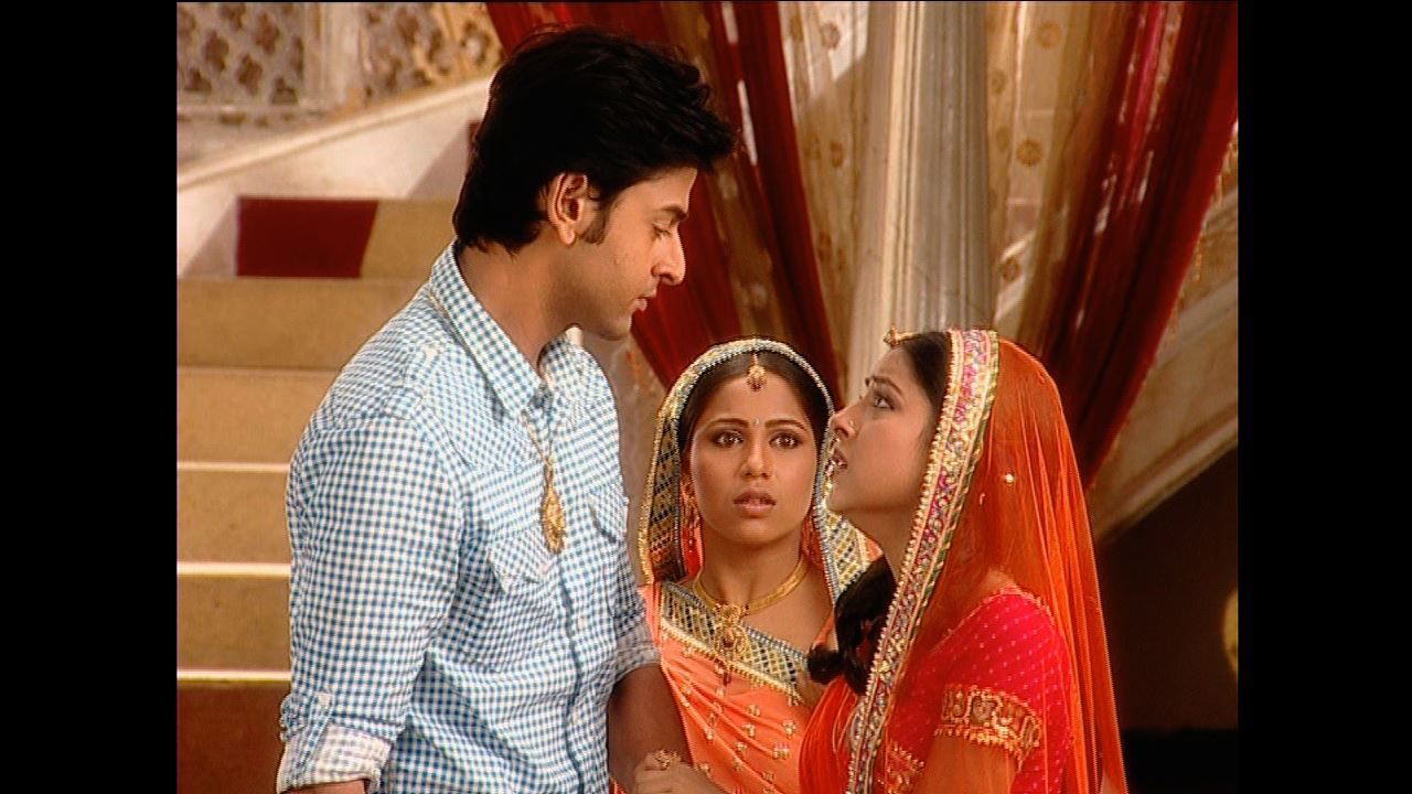 Watch Balika Vadhu Season 1 Episode 534 Telecasted On 17 08 2006 Online Feet up with the stars voot originals. voot