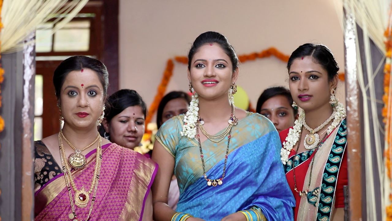 Watch Mangala Gowri Maduve Season 1 Episode 1339 Telecasted On 25 03 2017 Online We now provide two experiences for every indian fan looking for entertainment: watch mangala gowri maduve season 1 episode 1339 telecasted on 25 03 2017 online