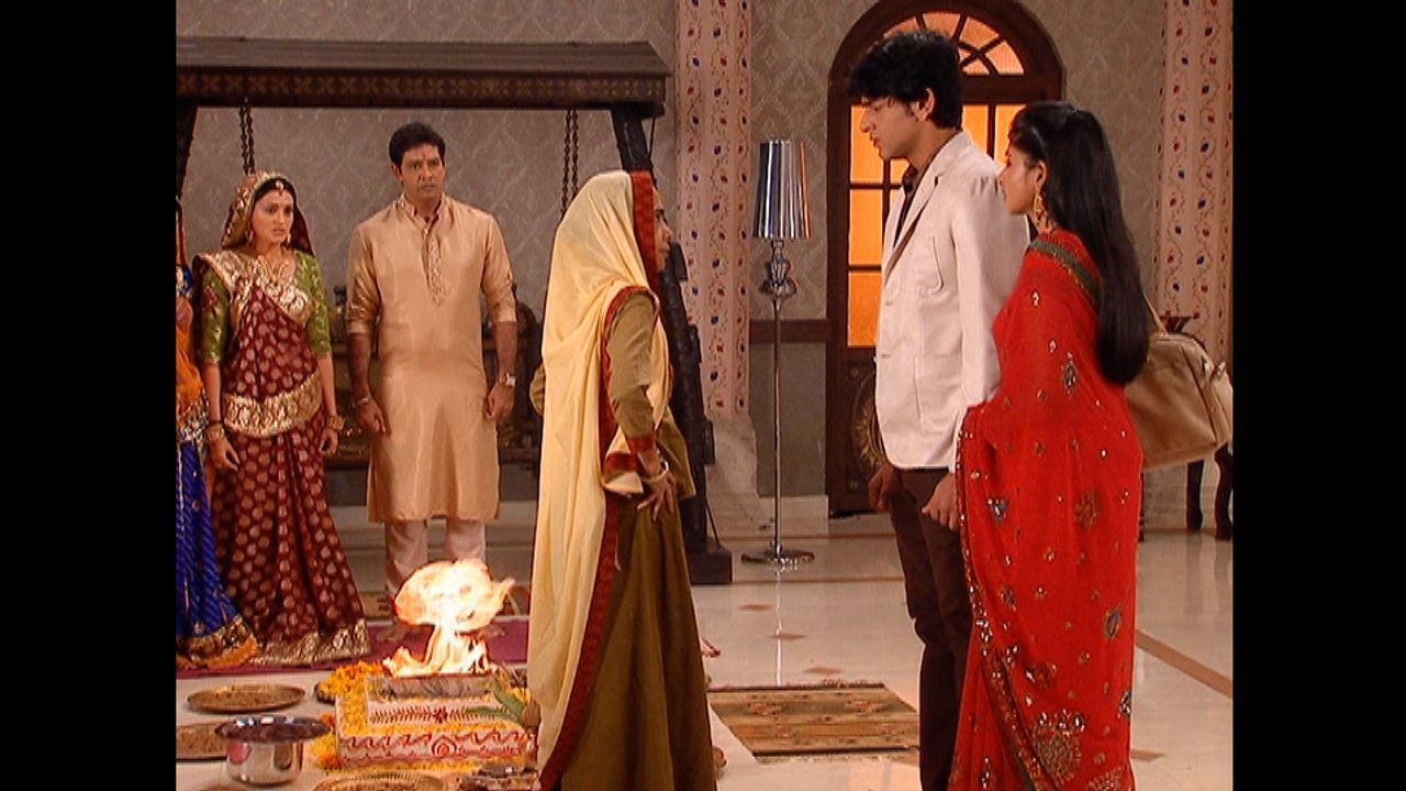 Watch Balika Vadhu Season 1 Episode 746 Telecasted On 05 06 2007 Online Get schedule and best quality online streaming of all episodes, clips and videos of balika vadhu for free at voot. voot