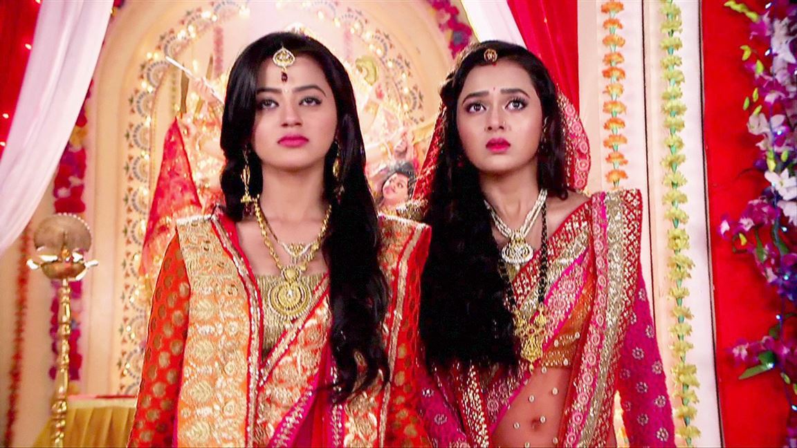 Swara Pleads The Whole Family To Forgive Ragini And Give Her A Second Chanc...