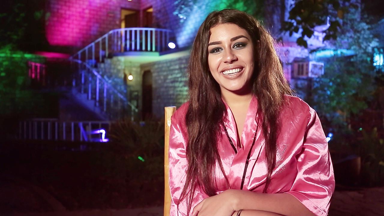 Splitsvilla Sexcapades Alisha Likes It Gentle Date 12 09 2017 Online Voot Earlier hosted by nikhil chinapa, it is now hosted by rannvijay singhaa and sunny leone. voot