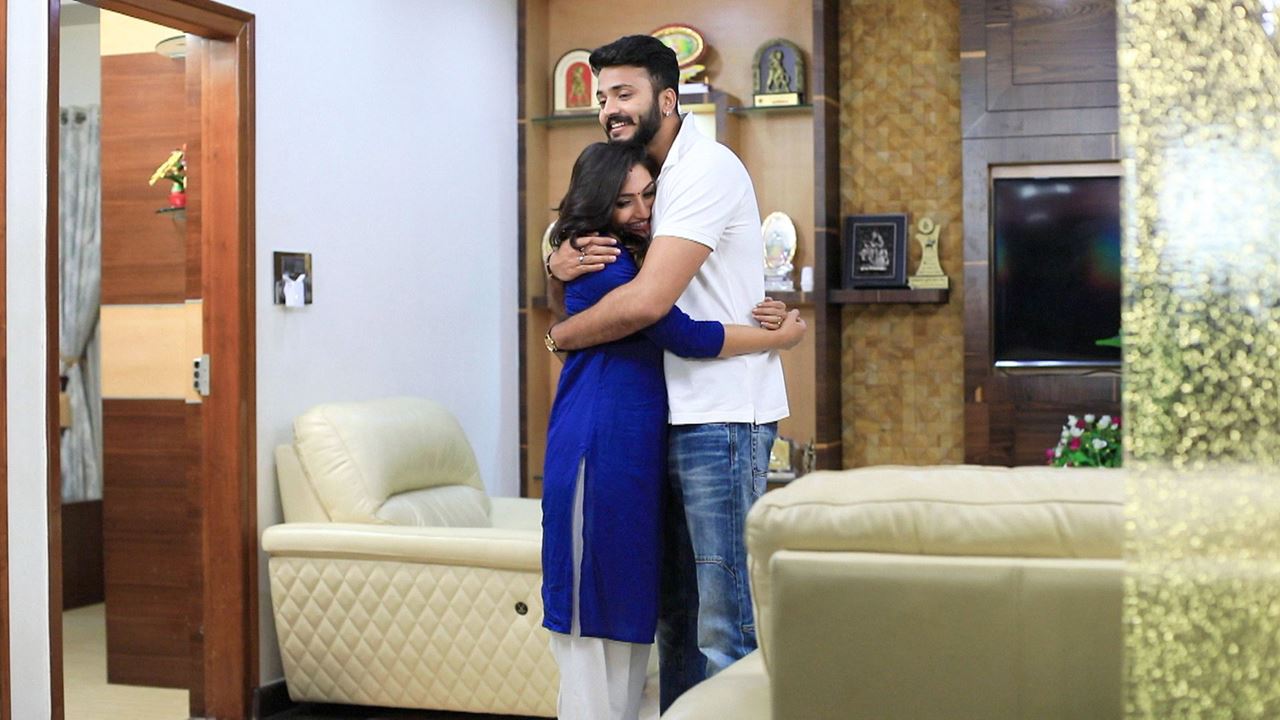 Watch Agnisakshi Season 1 Episode 974 Telecasted On 28 08 2017 Online 'sannidhi' and 'siddarth' are two young people who are not very fond of each other. voot