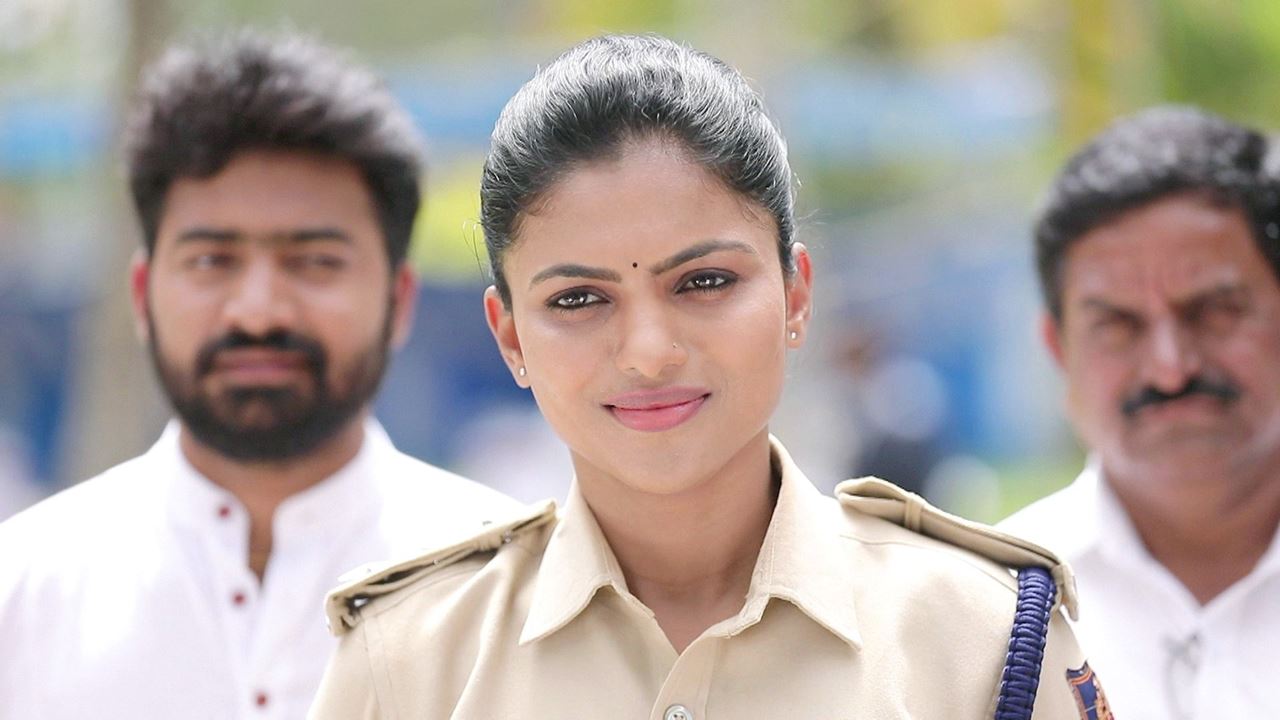 Watch Magalu Janaki Season 1 Episode 366 Telecasted On 25 11 2019 Online Upon varun vaibhav pleading innocence and requesting for help, chandu calls janaki and asks her to meet him. voot