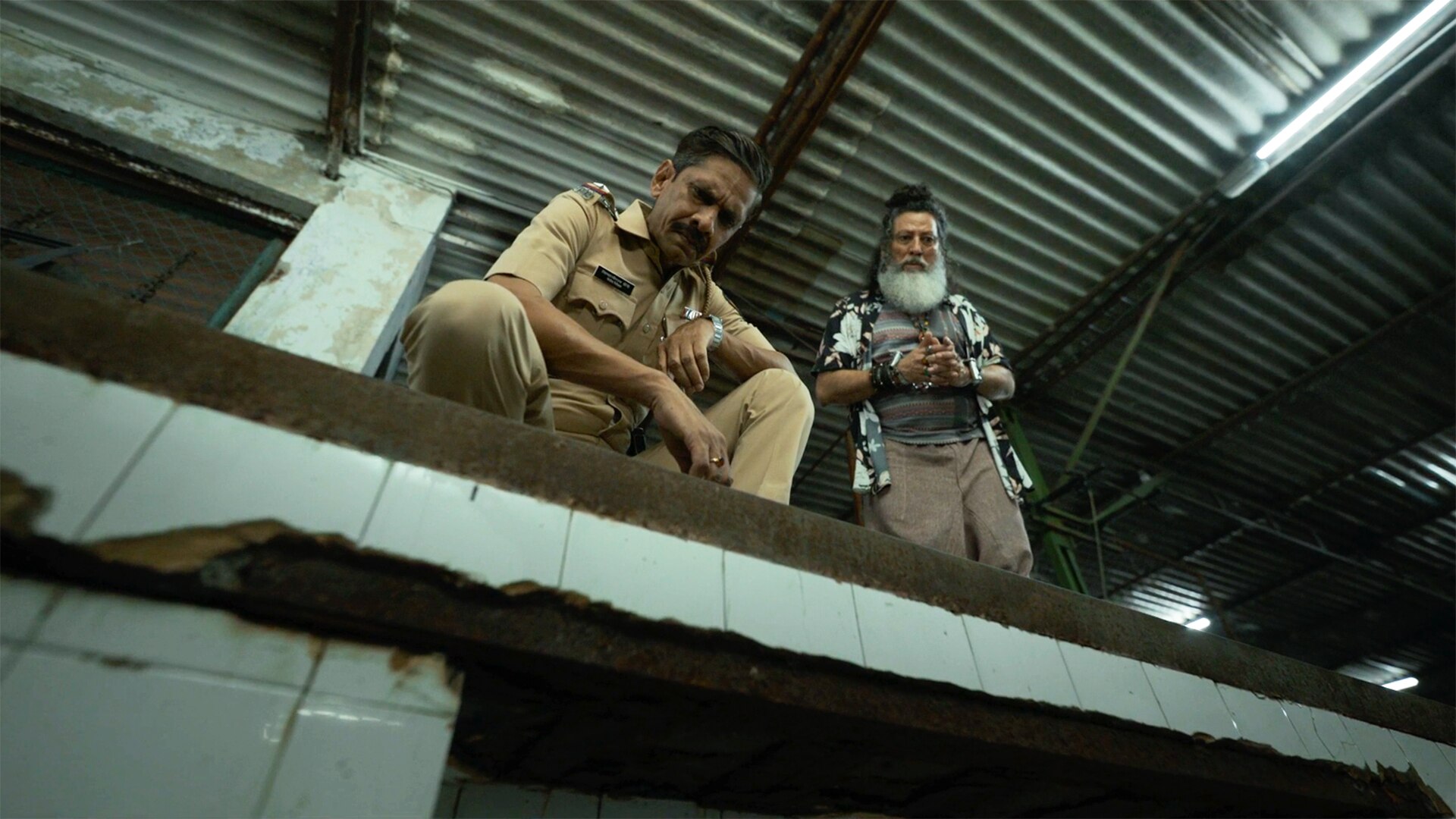 Watch Murder In Mahim Season 1 Episode 8 : Barabari Ki Baari Watch Watch Murder In Mahim Season 1 Episode 8 : Barabari Ki Baari Watch