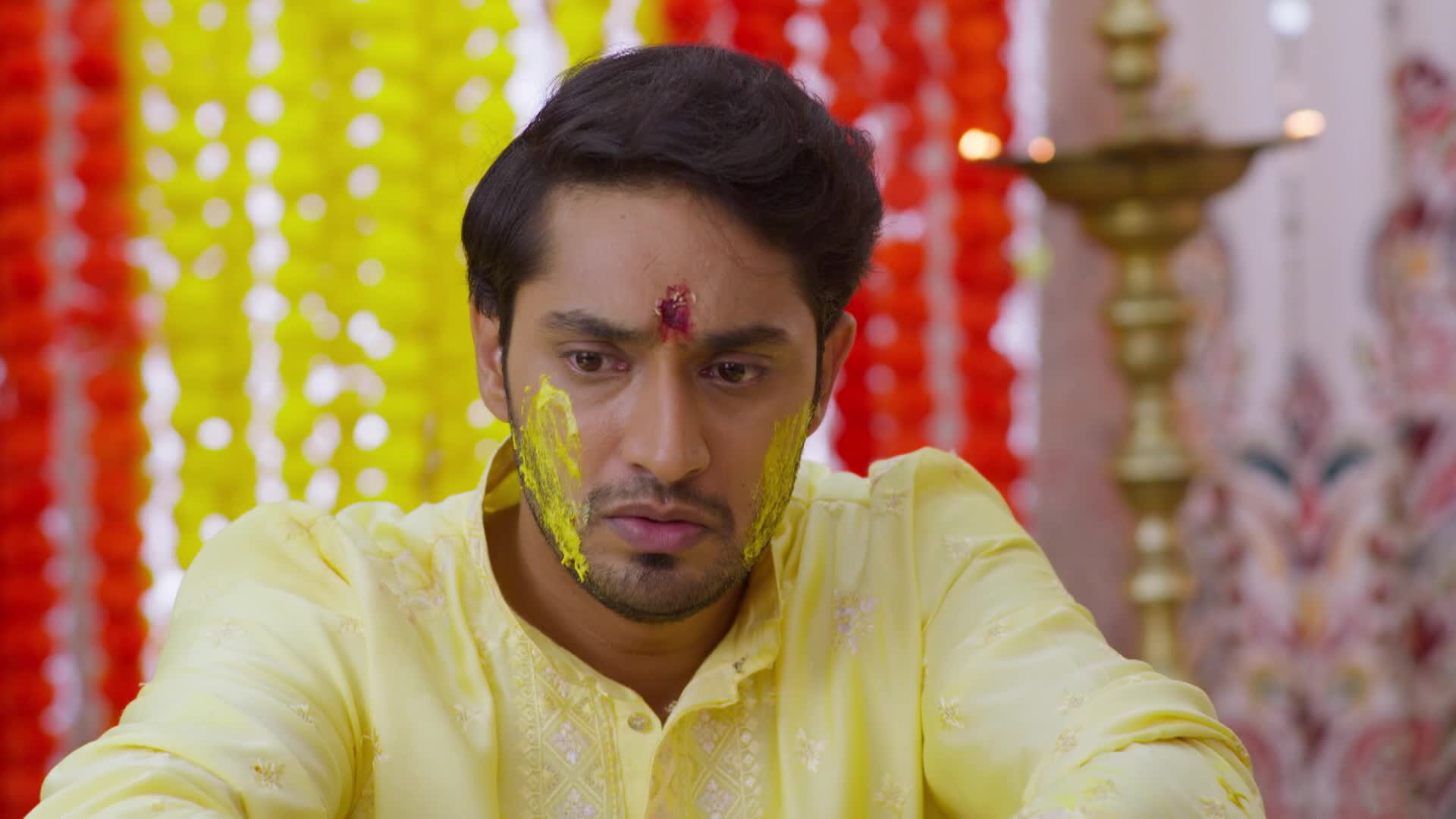 Watch Aantarpaat Season 1 Episode 12 : Kshitij's Haldi Ceremony - Watch ...