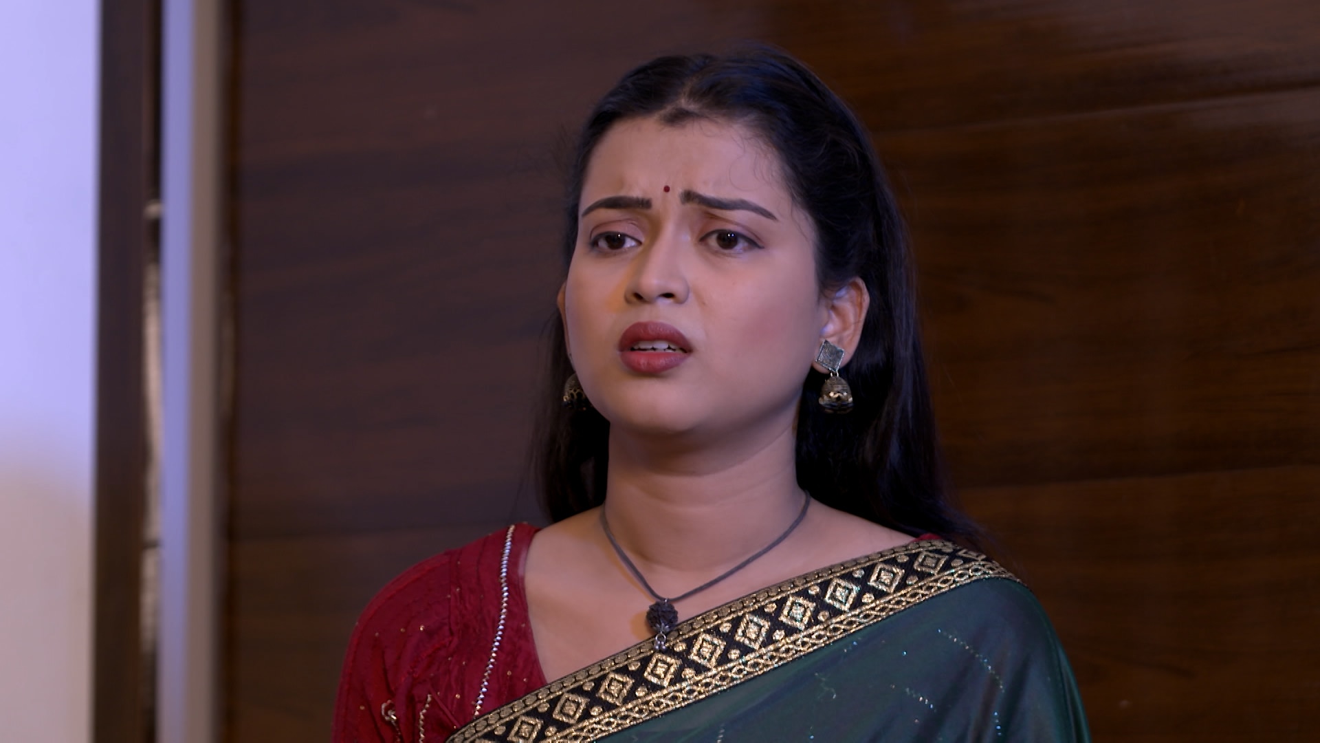 Watch Rashi Rikshawwali Season 1 Episode 1204 : Rashi Gets Shocked ...