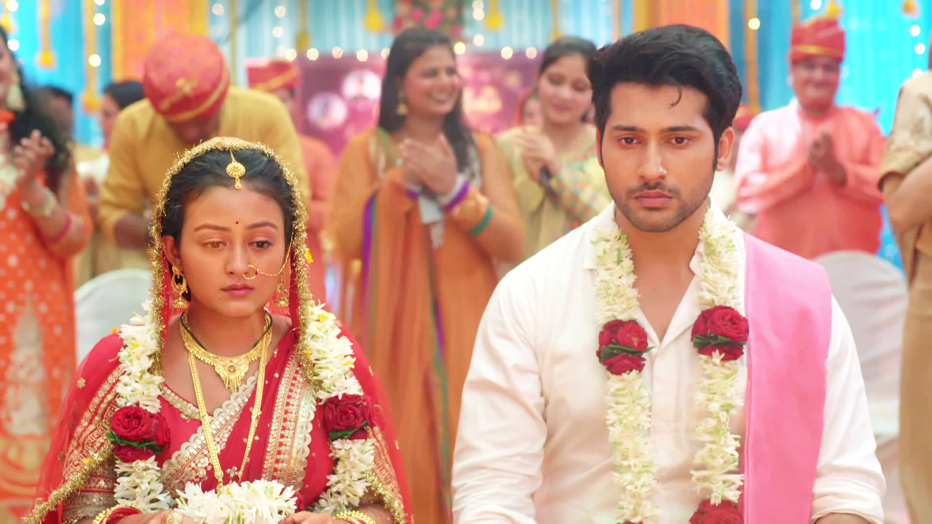 Watch Mishri Season 1 Episode 20 : Raghav-Mishri Tie The Knot! - Watch ...