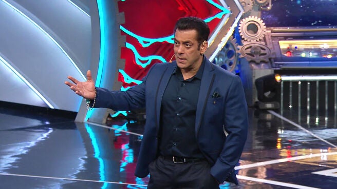 Watch Salman Takes Feedback Video Online(HD) On JioCinema