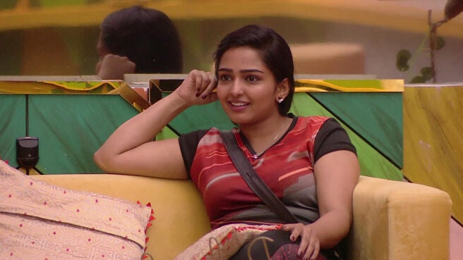 Watch Kaustubha's Take On The Couples Video Online(HD) On JioCinema