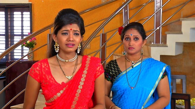 Watch Kulavadhu Season 1 Episode 81 : Prasad Upset With Dhanya - Watch ...