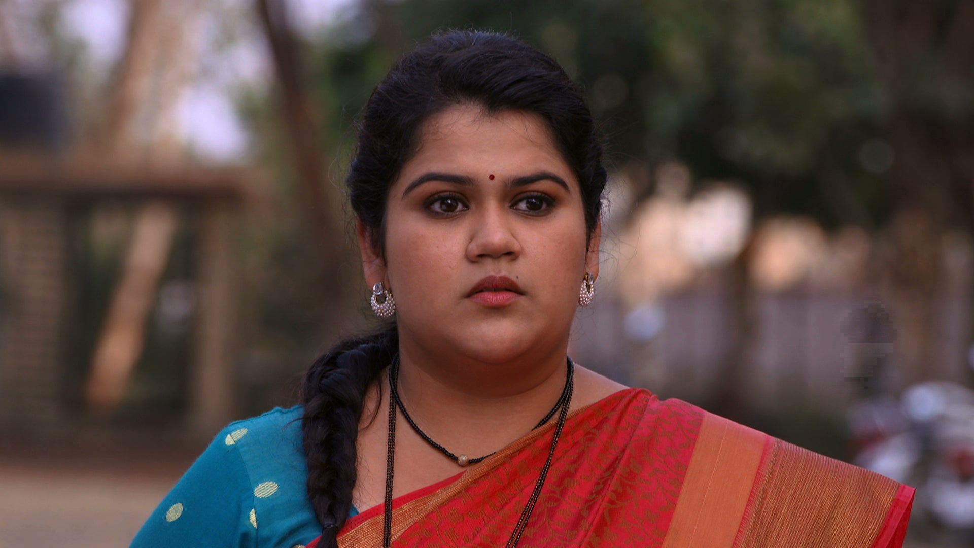 Watch Gunasundari Season 1 Episode 106 : Anika Knows The Truth - Watch