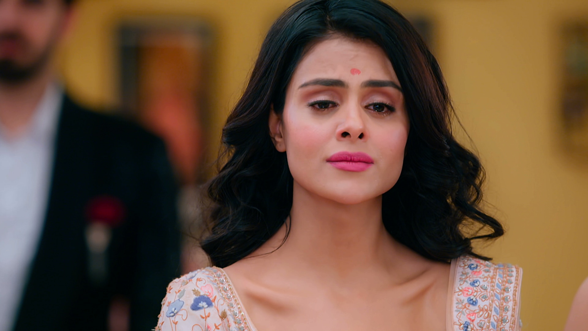 Watch Swapnodana Season 1 Episode 349 : Tonu Is Determined To Bring Veer  Back - Watch Full Episode Online(HD) On JioCinema