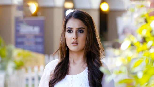 Watch Mayura Confesses Her Love Video Online(HD) On JioCinema