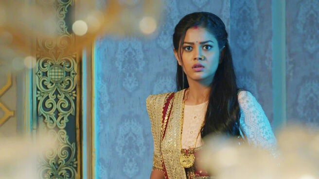 Watch Molkki Season 1 Episode 14 : Purvi Gets Suspicious! - Watch Full ...