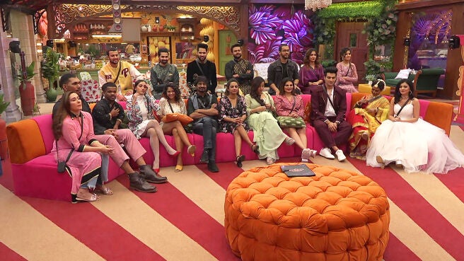 Bigg Boss Marathi Watch Season 4 Episode 98 A reunion of former contestants on JioCinema