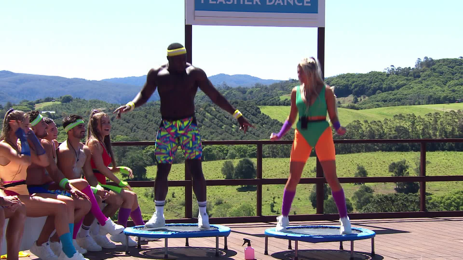 Watch Love Island Australia Season 3 Episode 7 : Islanders' Flasher
