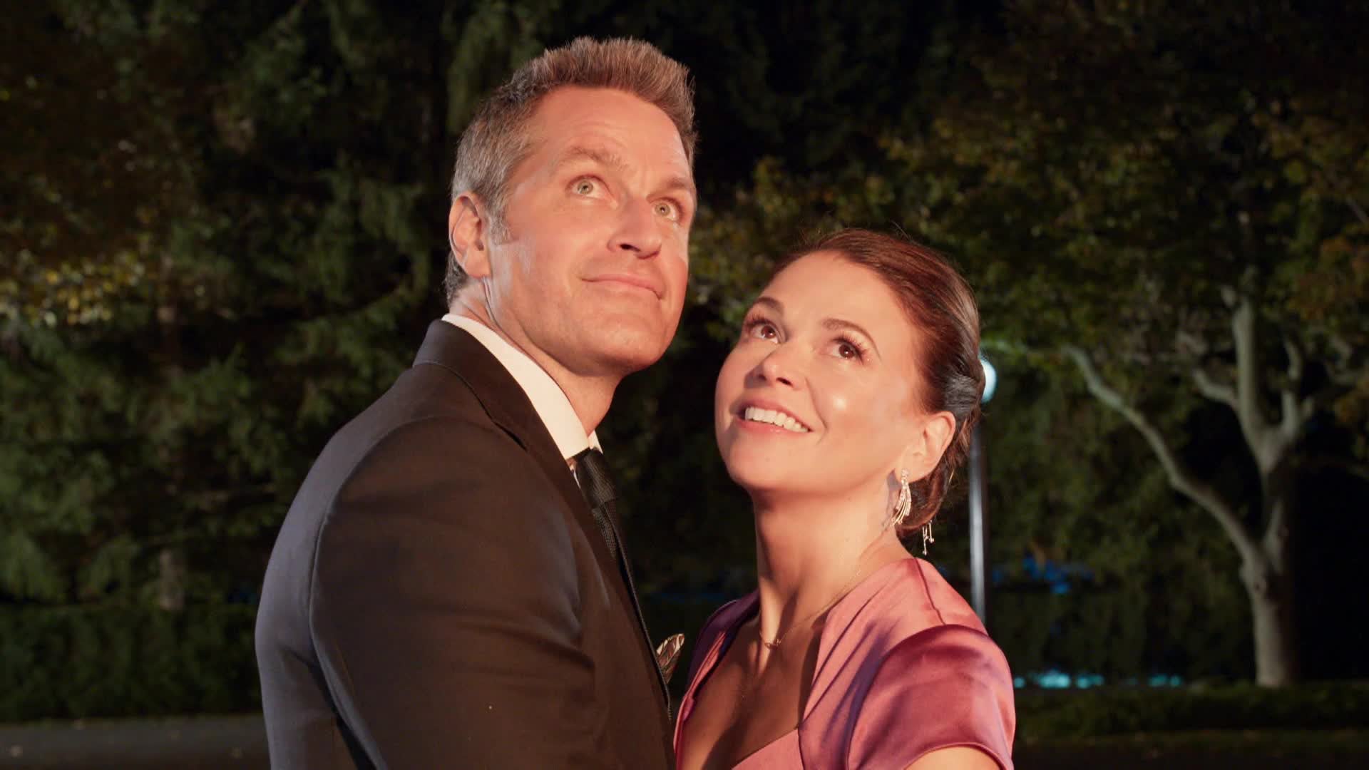 Watch Younger Season 7 Episode 1 : A Decent Proposal - Watch Full