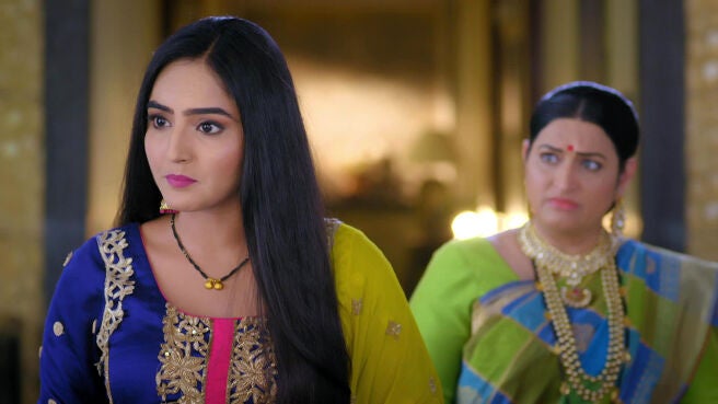 Watch Bawara Dil Season 1 Episode 75 : Siddhi Fires Malvi! - Watch Full ...