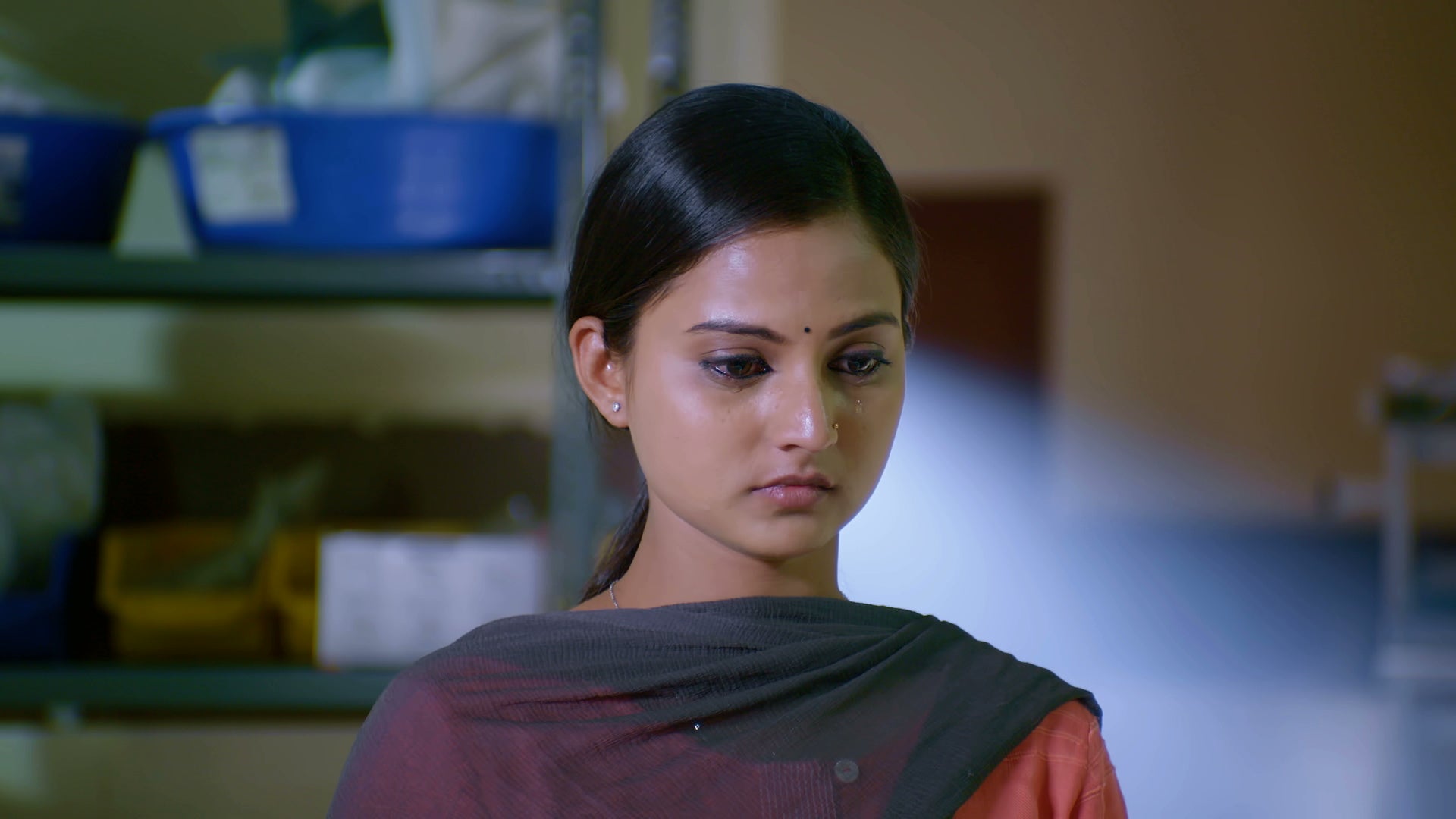 Watch Antarapata Season 1 Episode 23 : Aradhana Confronts Darmenda ...