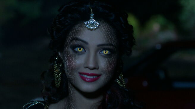 Watch Naagin Season 1 Episode 11 : Sesha To Kill Suri - Watch Full ...