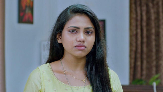 Watch Uyire Season 1 Episode 35 : Will Pavithra Agree To Lie? - Watch ...