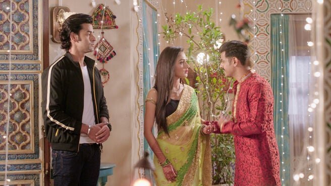 India Roopa Ran1 Watch Roop Season 1 Episode 111 : Ranveer's Demeanour Shocks Ishika ...