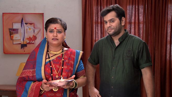 Watch Kamala Season 1 Episode 153 : Hemant And Dev Are Shot - Watch ...