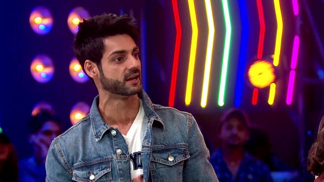 Watch Karan Shares His Experience Video Online(HD) On JioCinema