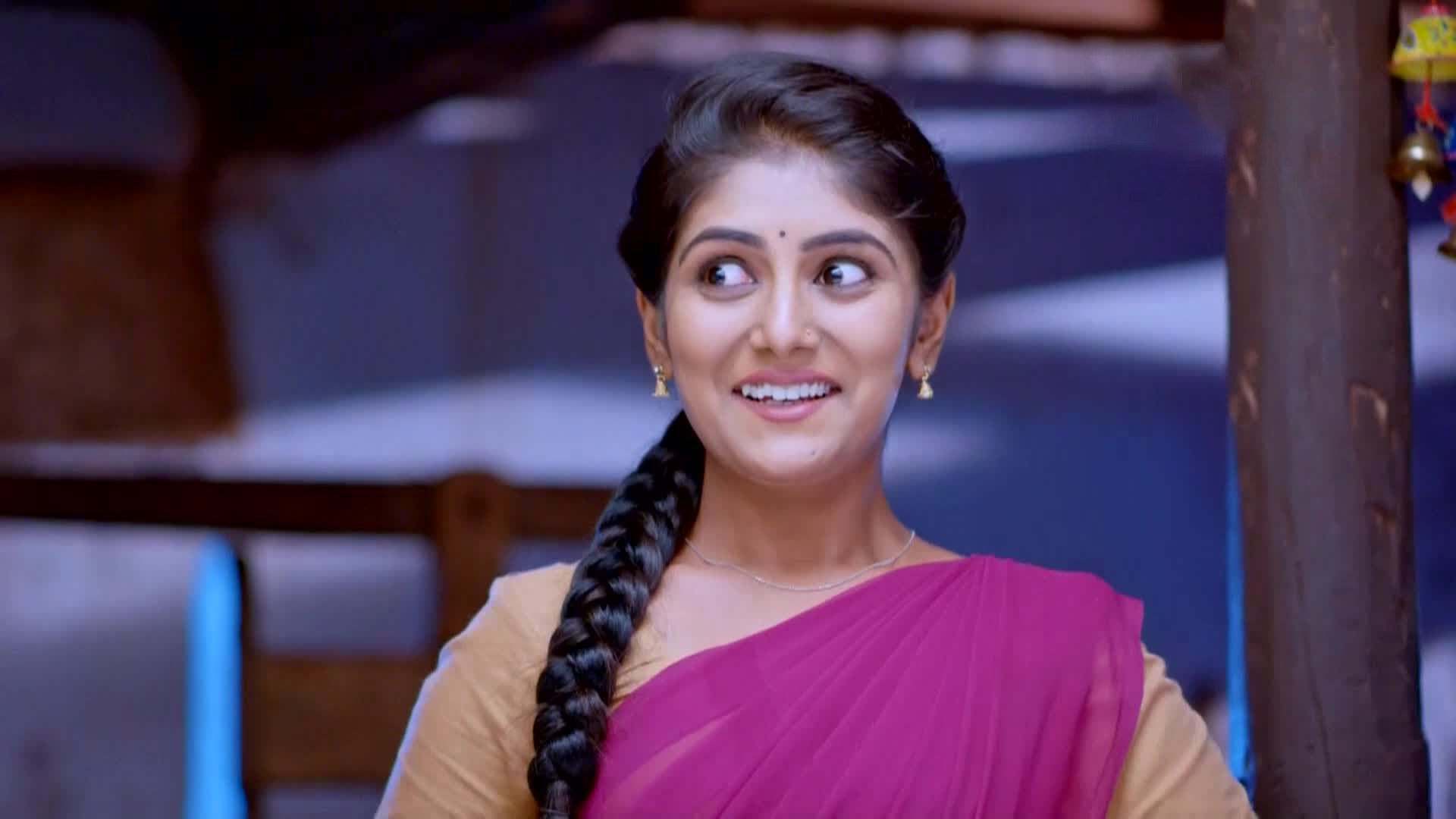 watch-urvashi-padmini-devise-a-plan-video-online-hd-on-jiocinema