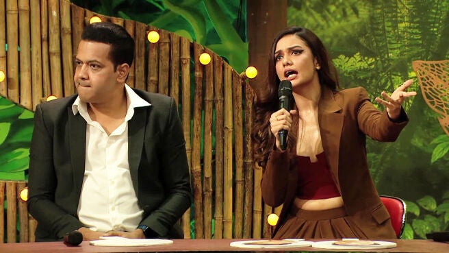 Roasting Session Is On! Video Online(HD) On JioCinema