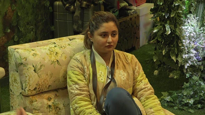 Rashami Enters The Box Video Online(HD) On JioCinema