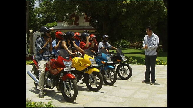 Watch MTV Roadies Season 1 Episode 2 : The Beginning And Bikes - Watch ...