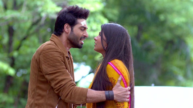 Watch Udaan Season 1 Episode 1089 : Suraj-Chakor In A Conflict! - Watch ...