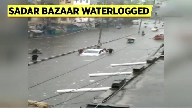 Watch Cars Float In Water In Sadar Bazaar Delhi Due To Waterlogging ...