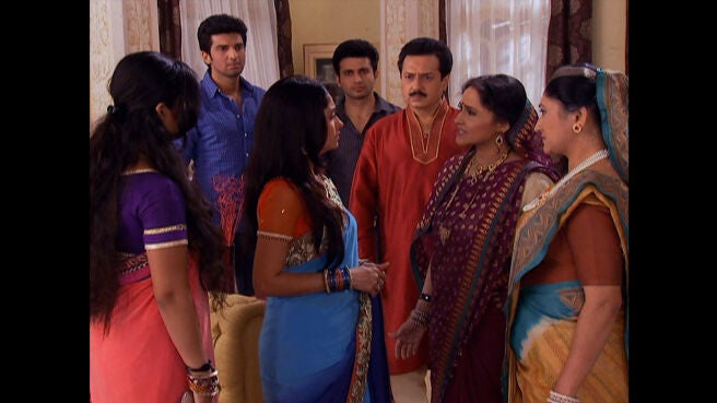 Watch Sasural Simar Ka Season 1 Episode 826 : Simar And Roli Get ...