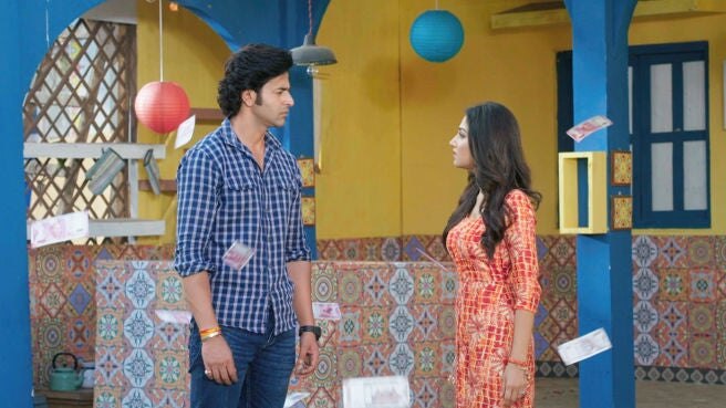Watch Roop Season 1 Episode 218 : No Point Of Return For Roop-Ishika ...