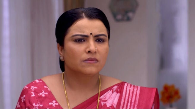 Watch Suhasini Becomes Suspicious Video Online(HD) On JioCinema