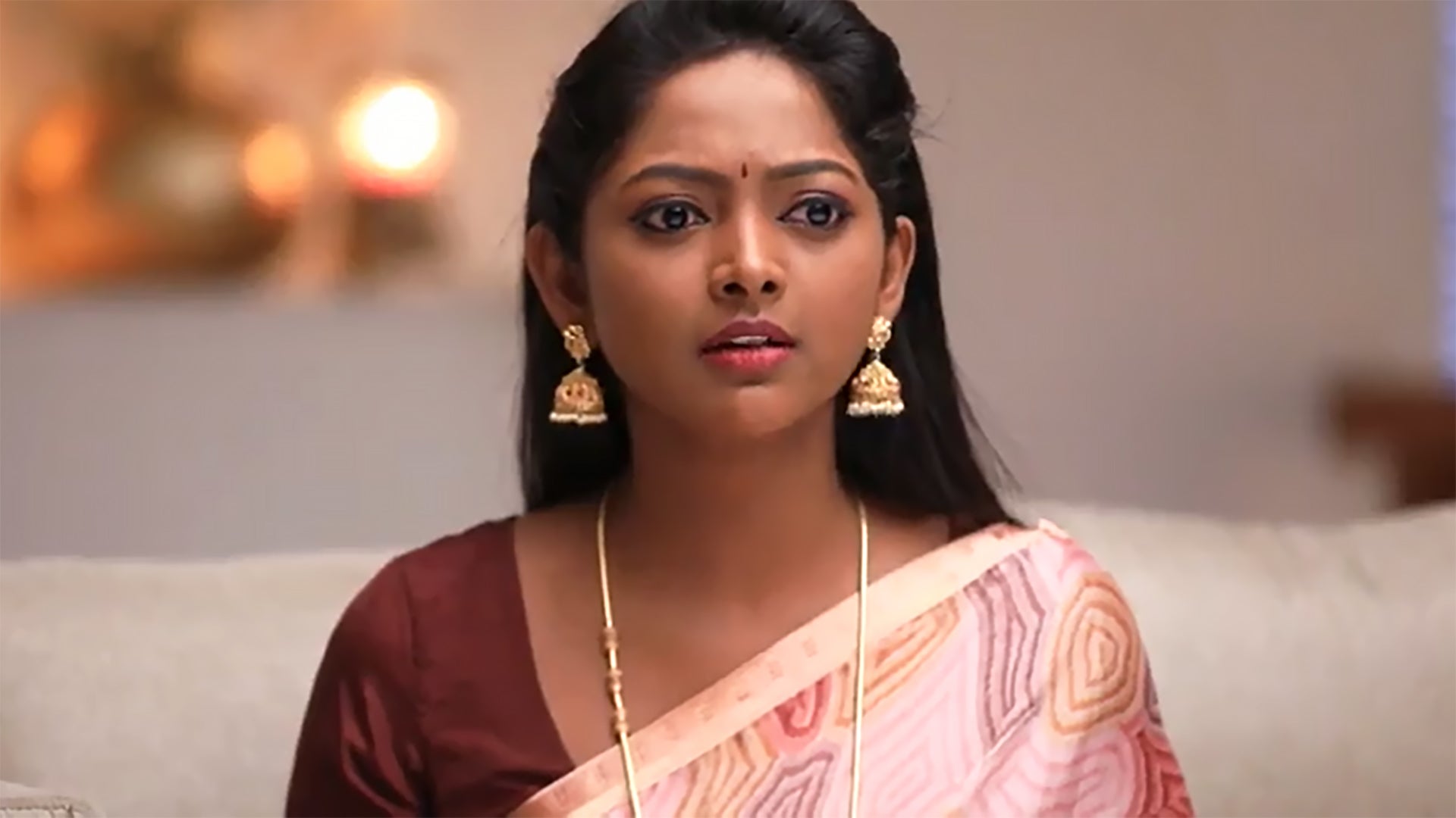 Watch Nakshatra Ridicules Bhupathi Video Online(HD) On JioCinema