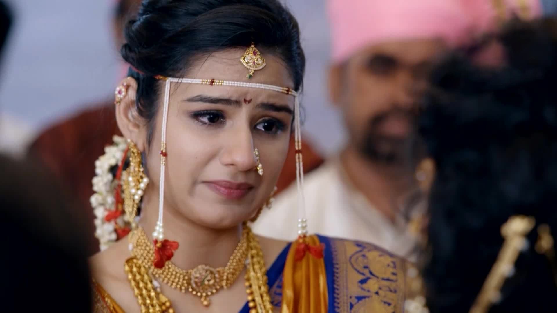 Watch Jeevika Prepares To Leave Her House Video Online(HD) On JioCinema