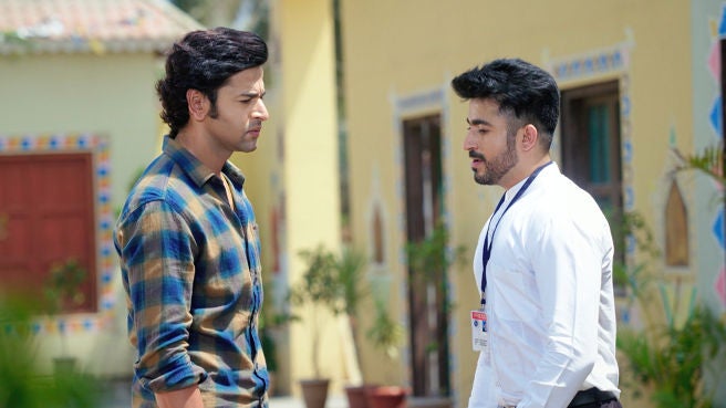 Roop Episodes Watch Roop Season 1 Episode 225 : Roop Learns Of An Impending Danger ...