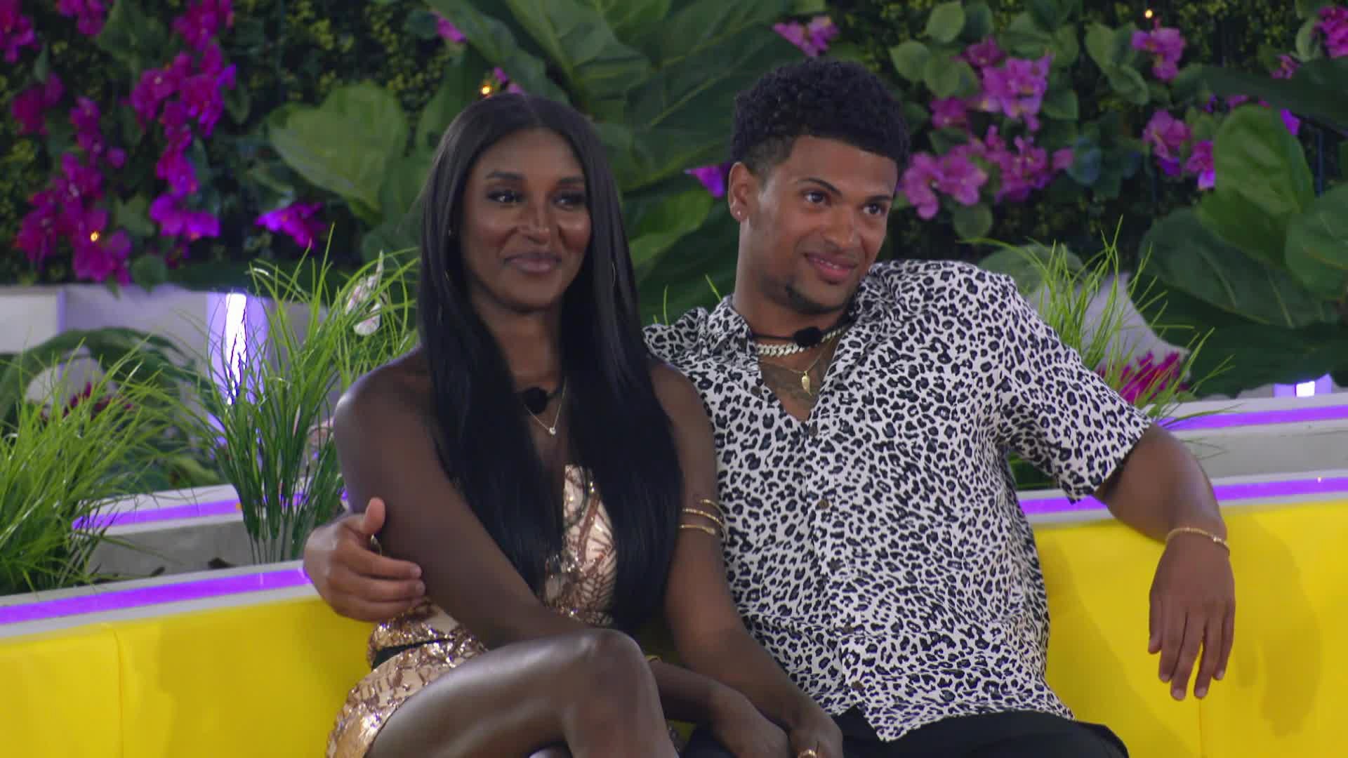 Watch Love Island USA Season 4 Episode 6 : The Recoupling Night