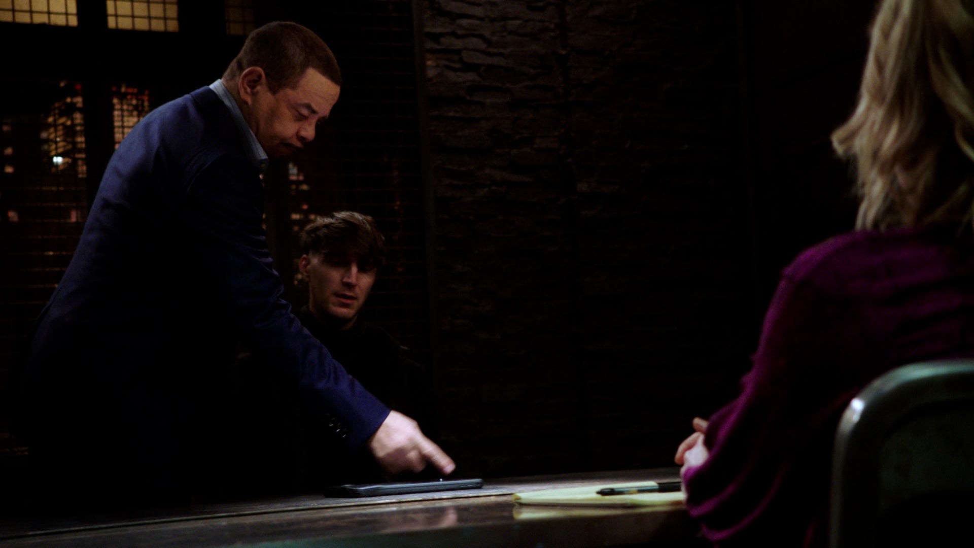 Watch Law And Order: Special Victims Unit Season 22 Episode 9 : Return