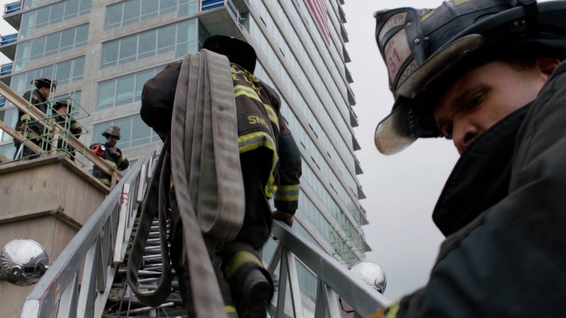 Watch Chicago Fire Season 1 Episode 2 : Mon Amour - Watch Full Episode