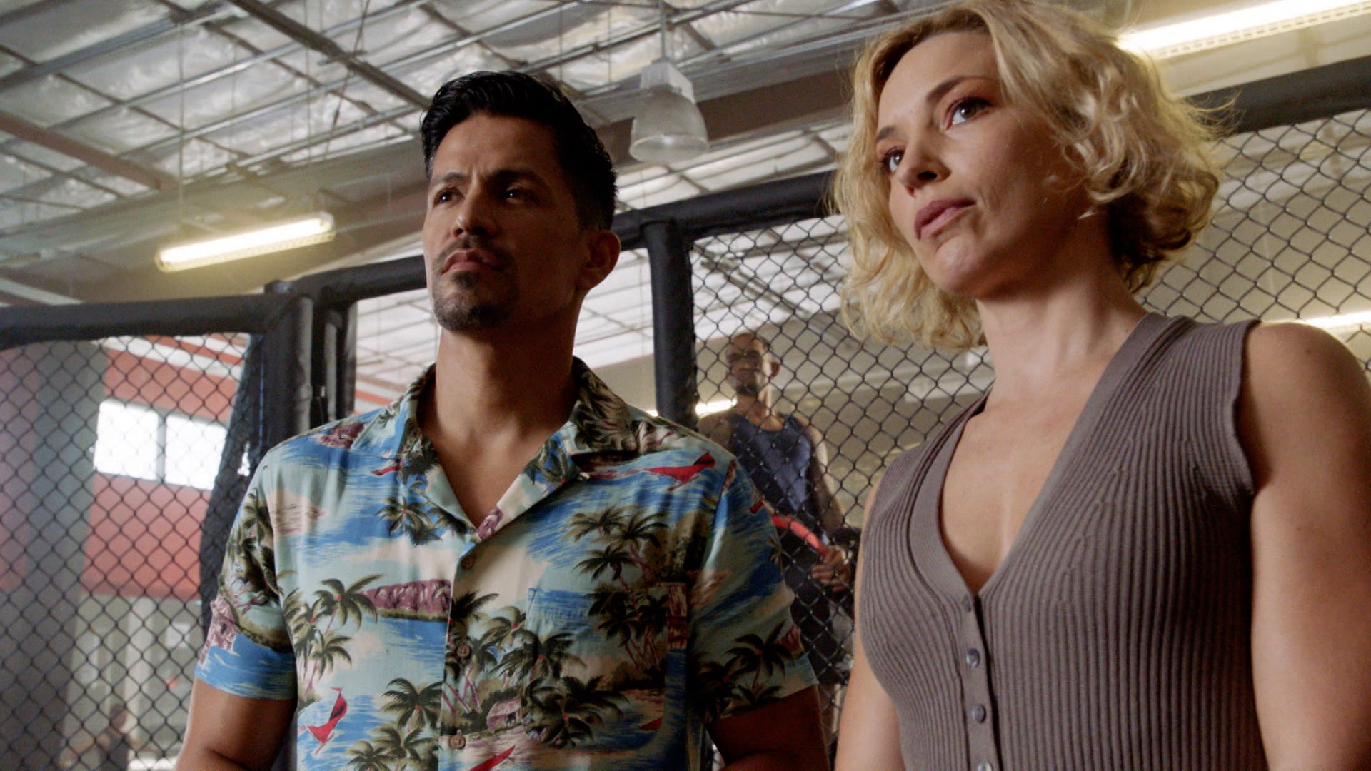 Watch Magnum P.I. Season 3 Episode 4 : First The Beatdown, Then The ...