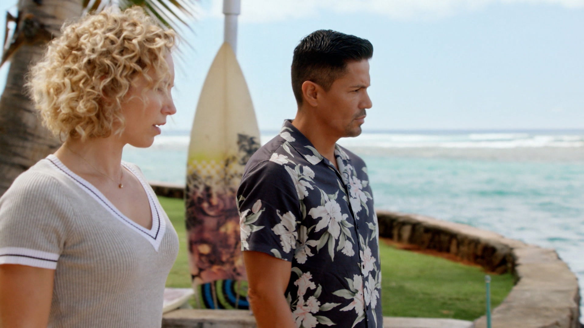 Watch Magnum P.I. Season 4 Episode 4 : Those We Leave Behind - Watch ...