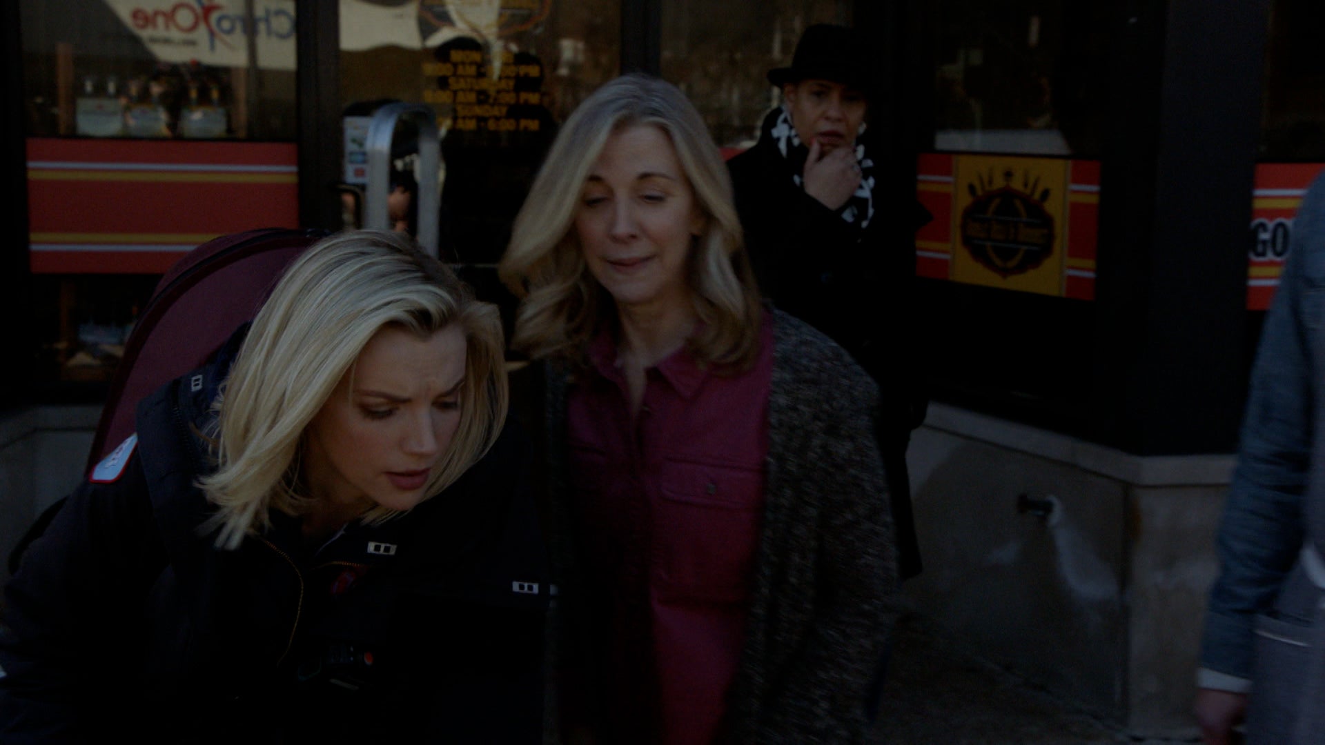 Watch Chicago Fire Season 9 Episode 11 : A Couple Hundred Degrees
