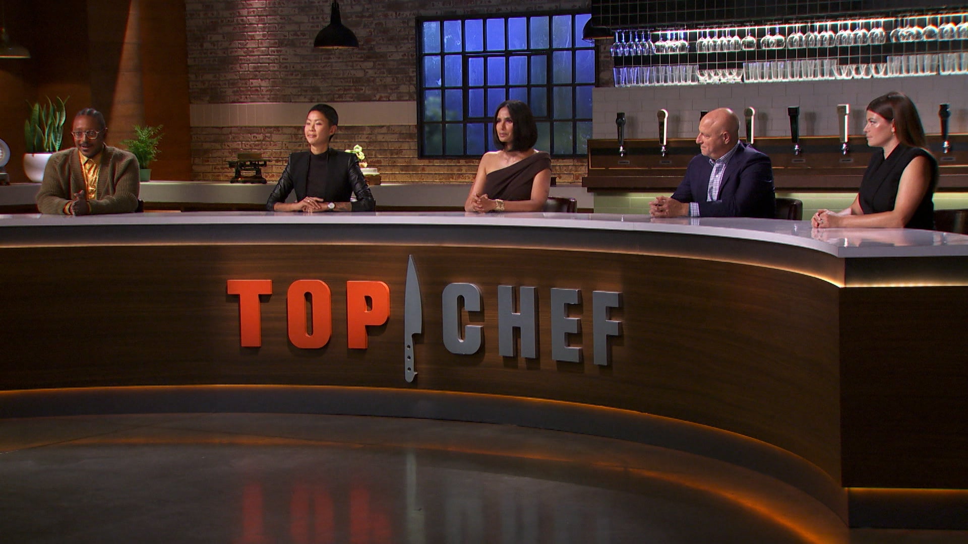 Watch Top Chef Season 18 Episode 8 Restaurant Wars Watch Full Episode Online(HD) On JioCinema
